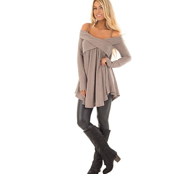 Beautiful women off shoulder loose fit blouse - Picture 2 of 8